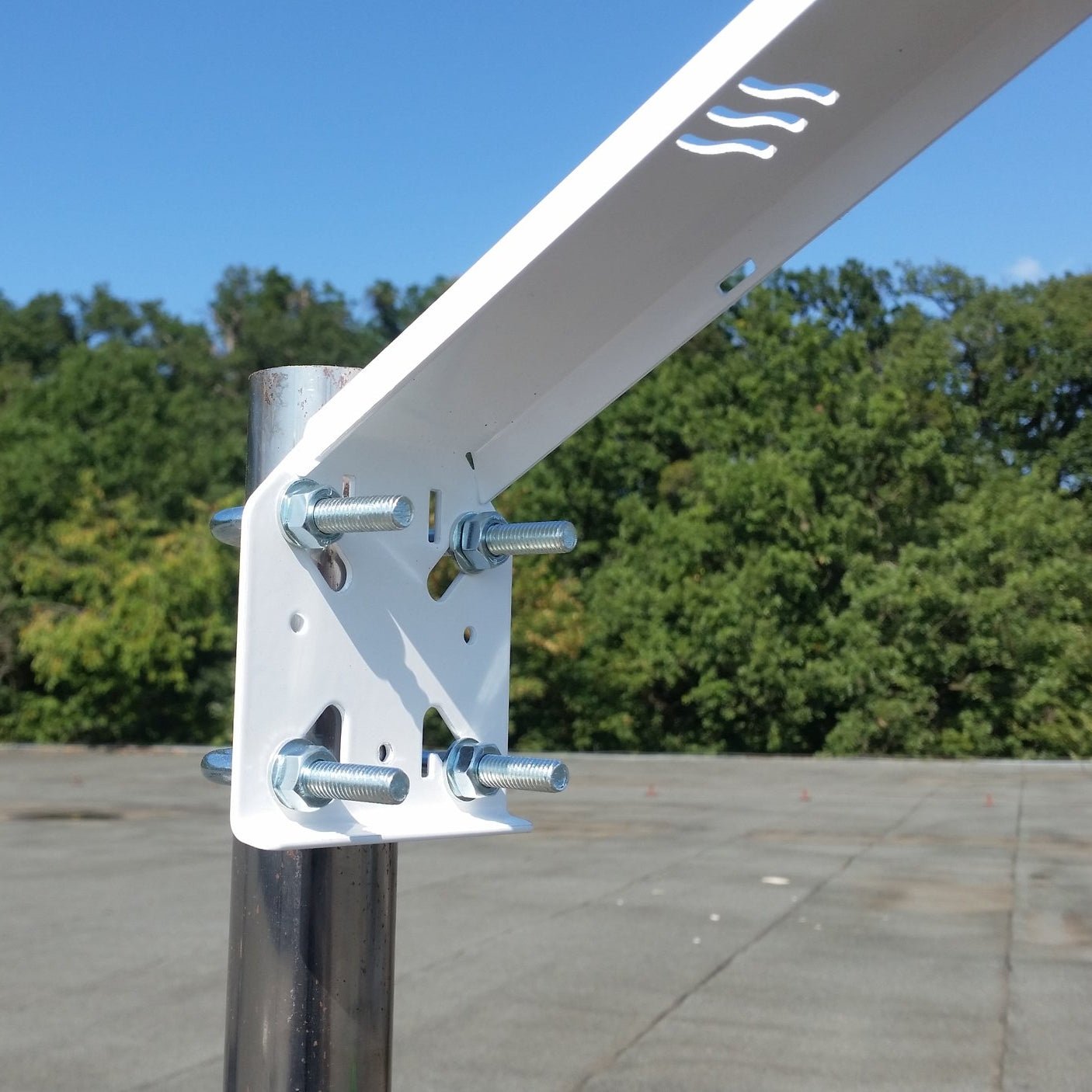 U-bolts for pipe mounting (2x)